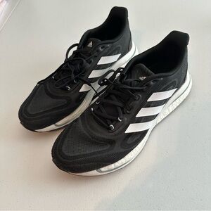 adidas Women's Supernova Running Shoes Size 8.5 GX2905